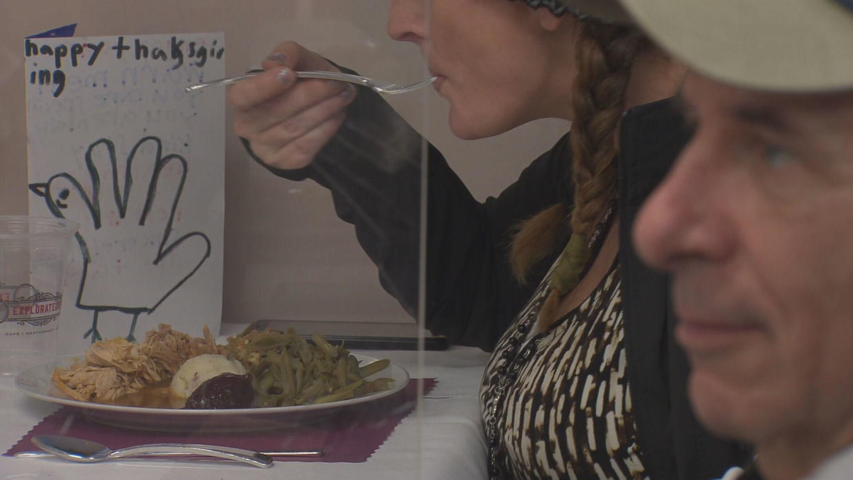interior CBS News Boston: Local politicians, Bruin Charlie McAvoy serve Thanksgiving meals banner image